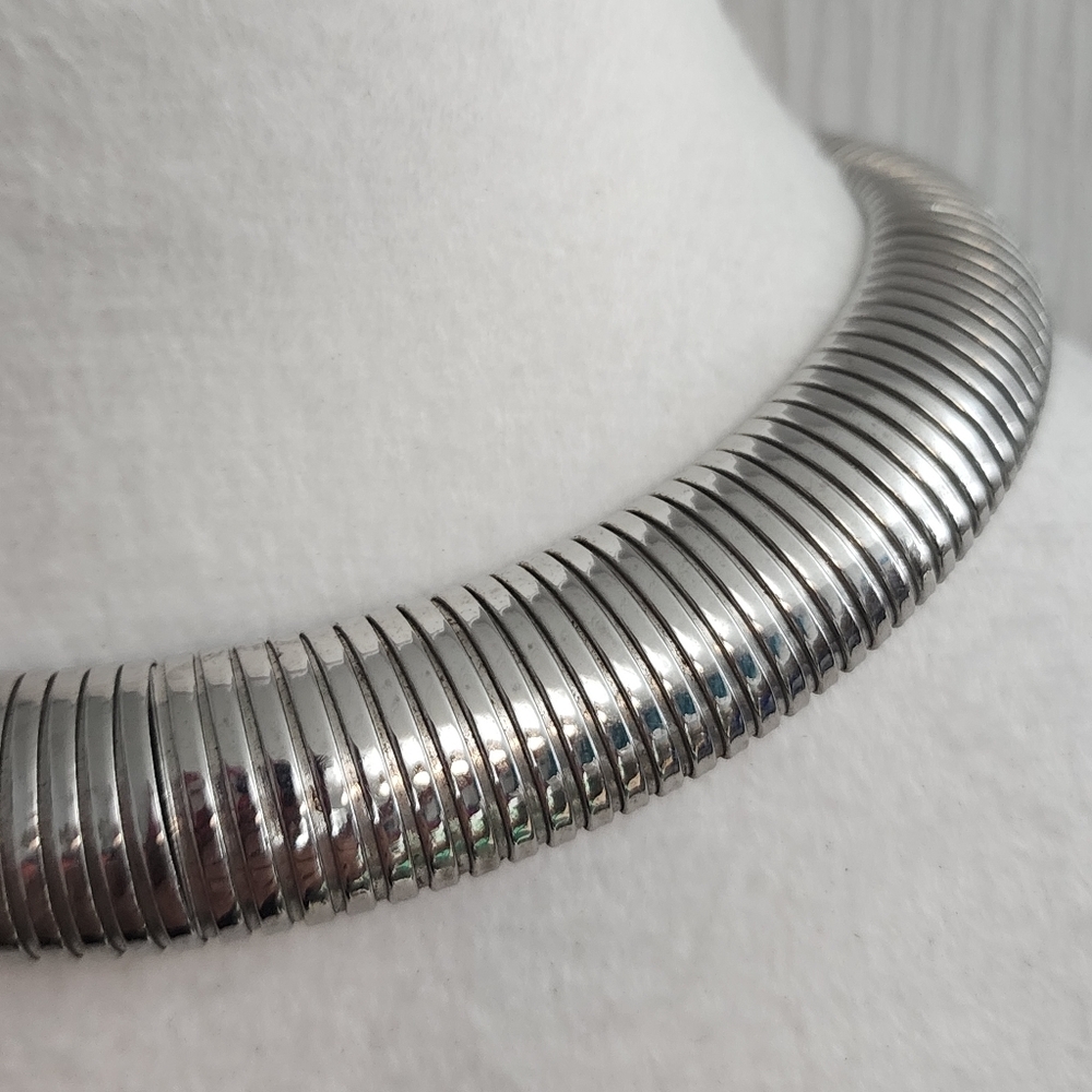 Elegant Silvertone Choker Necklace - Picture 3 of 3